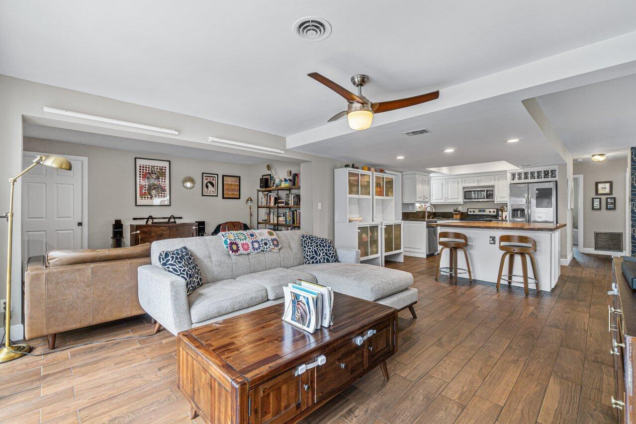 ROYAL OAK HILLS 2ND SEC - Residential Lease