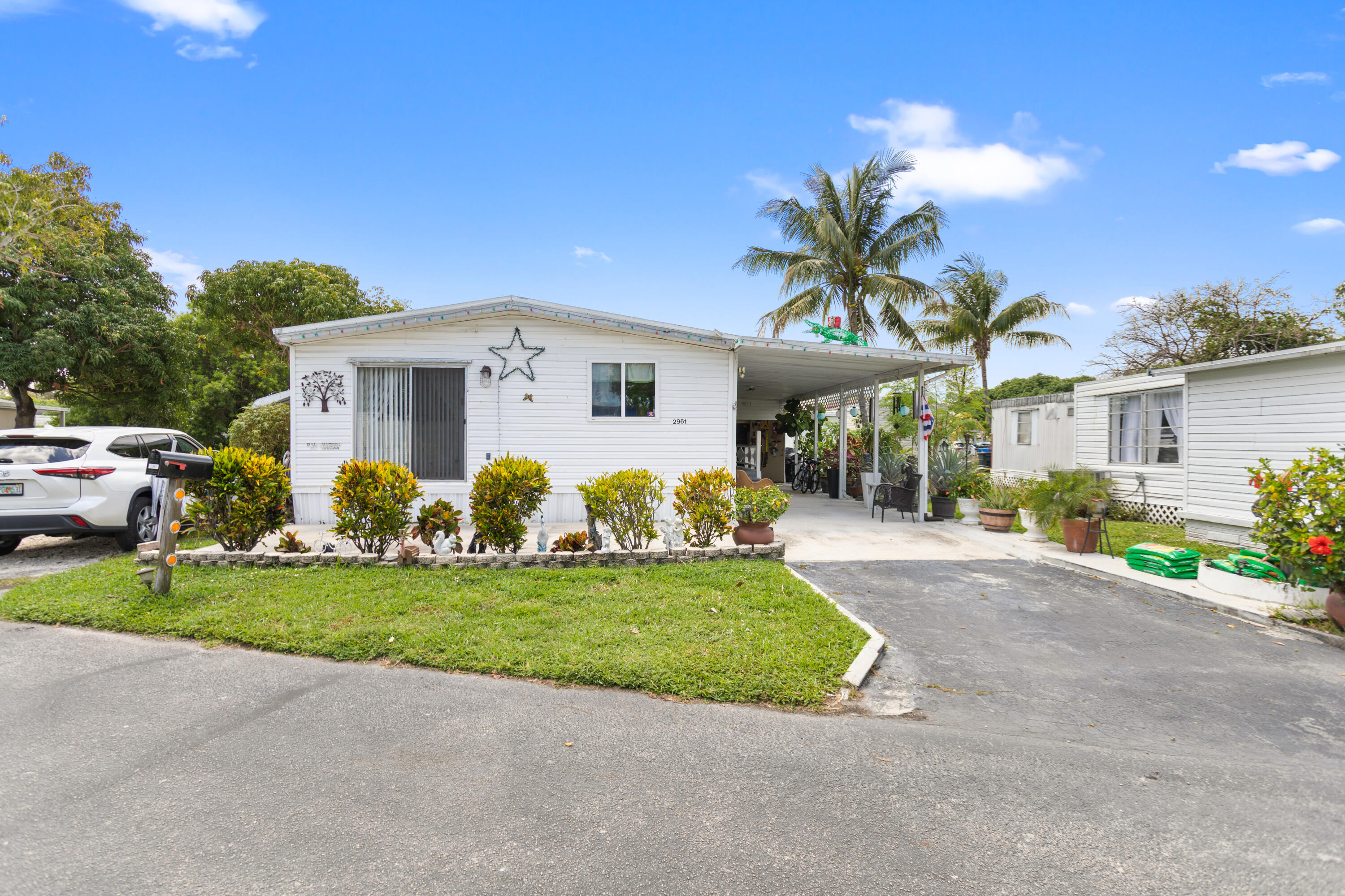 Everglades Lakes - Residential