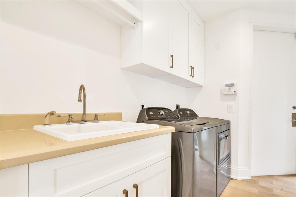 TROPICAL SHORES - Residential