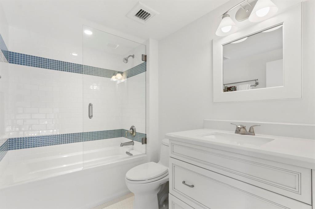 TROPICAL SHORES - Residential