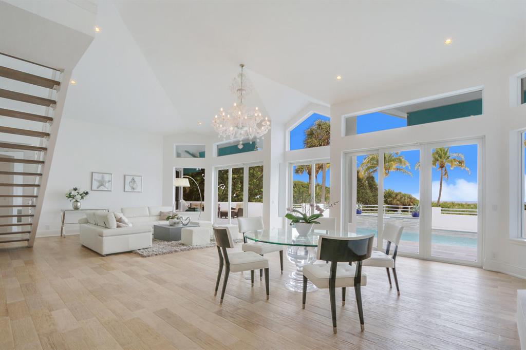 TROPICAL SHORES - Residential