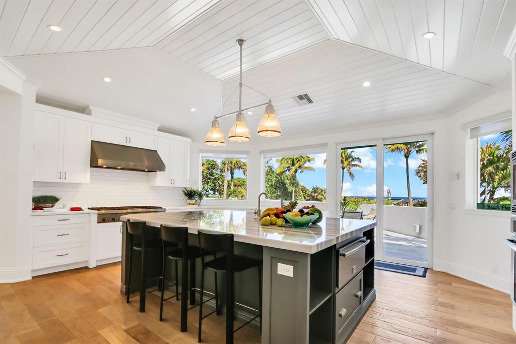 TROPICAL SHORES - Residential