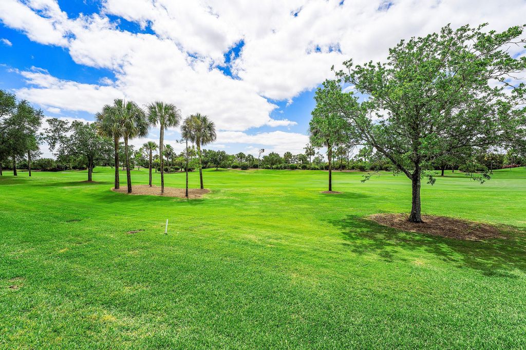 Photo of 136 Coral Cay Drive, Palm Beach Gardens, FL 33418 (MLS # B26017539)