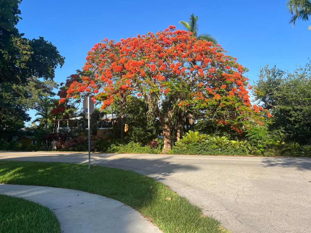 Photo of 500 N Victoria Park Road, Fort Lauderdale, FL 33301 (MLS # R11164466)
