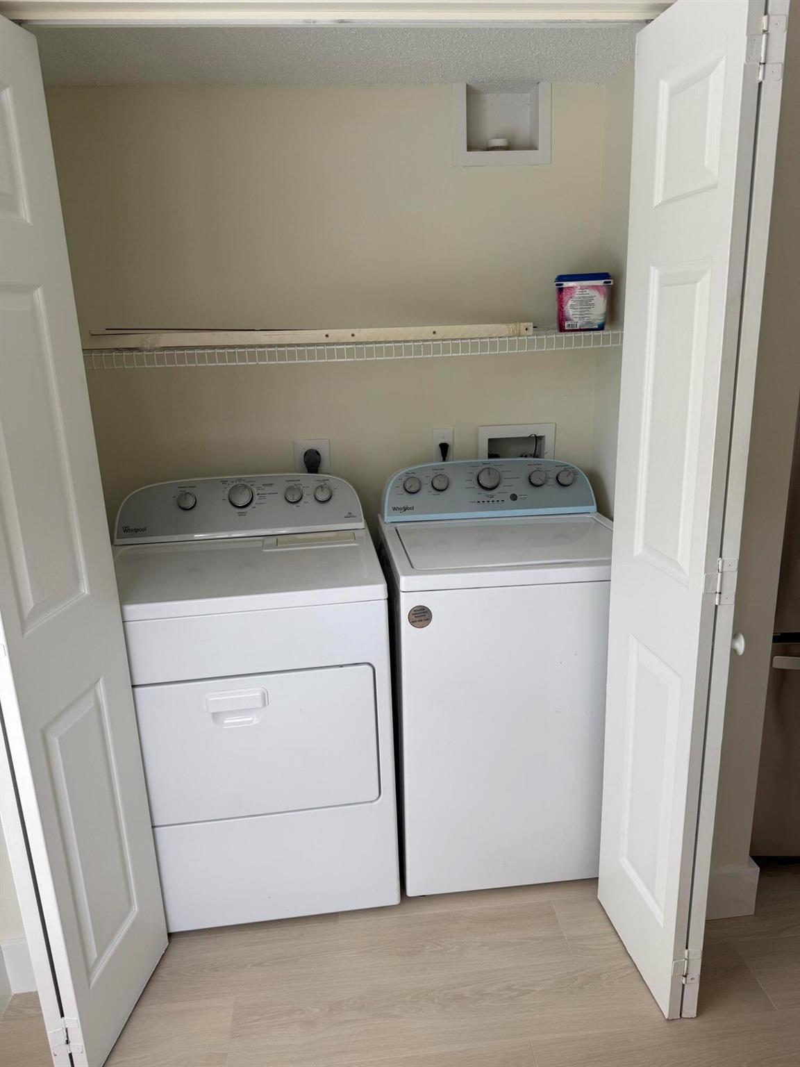 WELLINGTON PL OF WELLINGT - Residential Lease