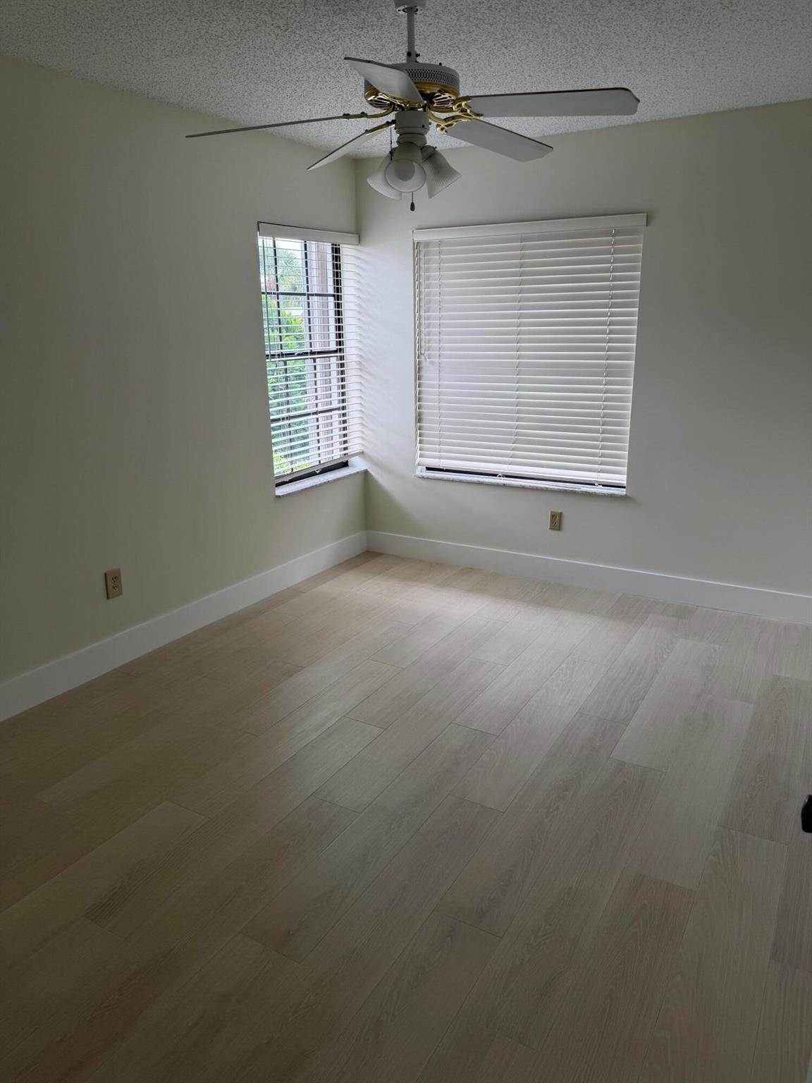 WELLINGTON PL OF WELLINGT - Residential Lease