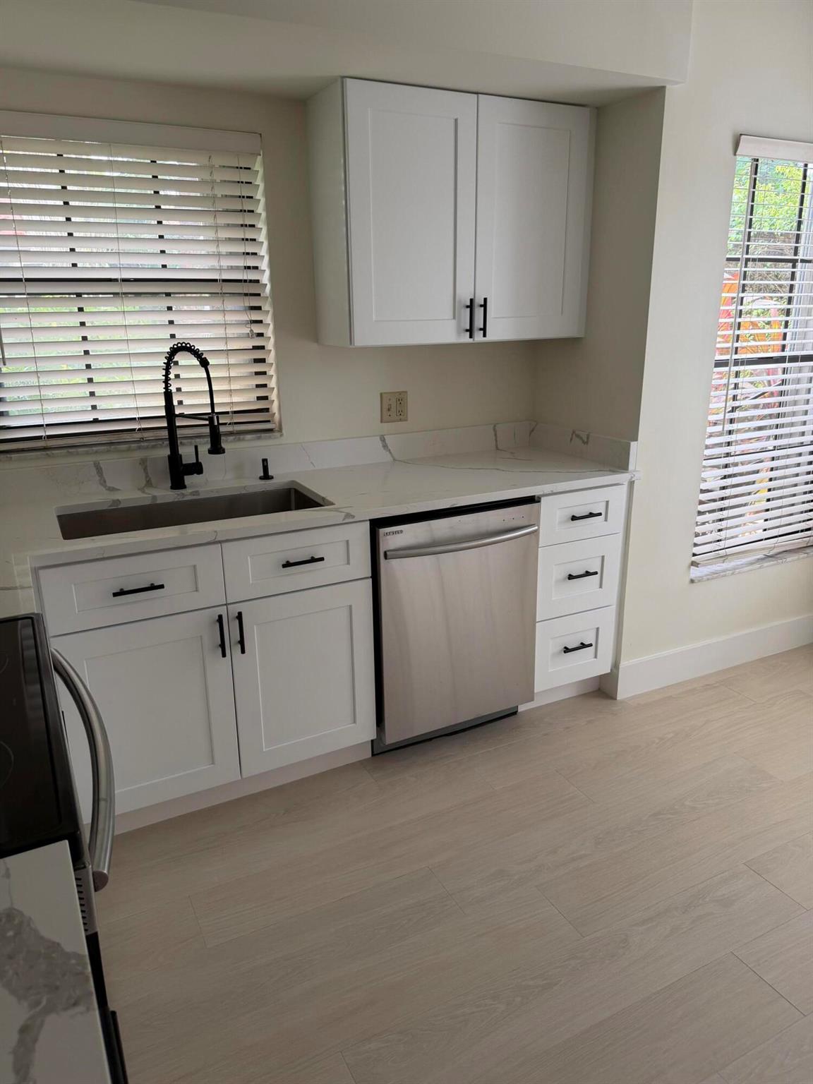 WELLINGTON PL OF WELLINGT - Residential Lease