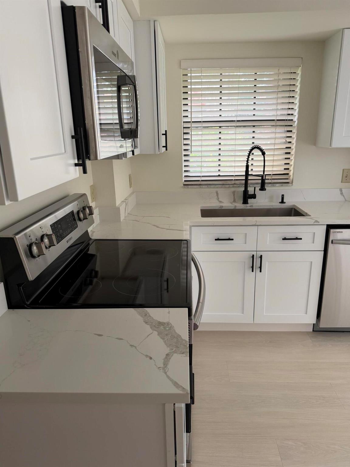 WELLINGTON PL OF WELLINGT - Residential Lease