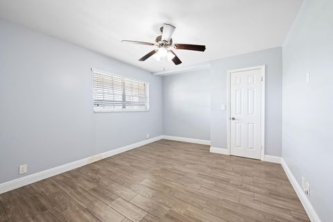 Tiny photo for 3535 Broken Woods Drive #404, Coral Springs, FL 33065 (MLS # B26040622)