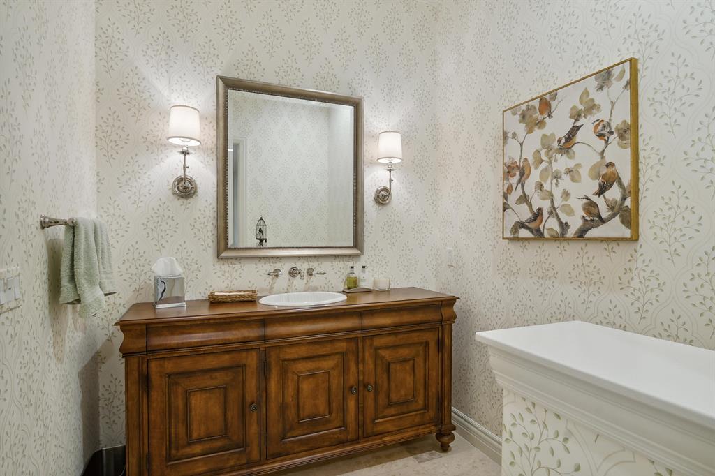 SAILFISH POINT - Residential