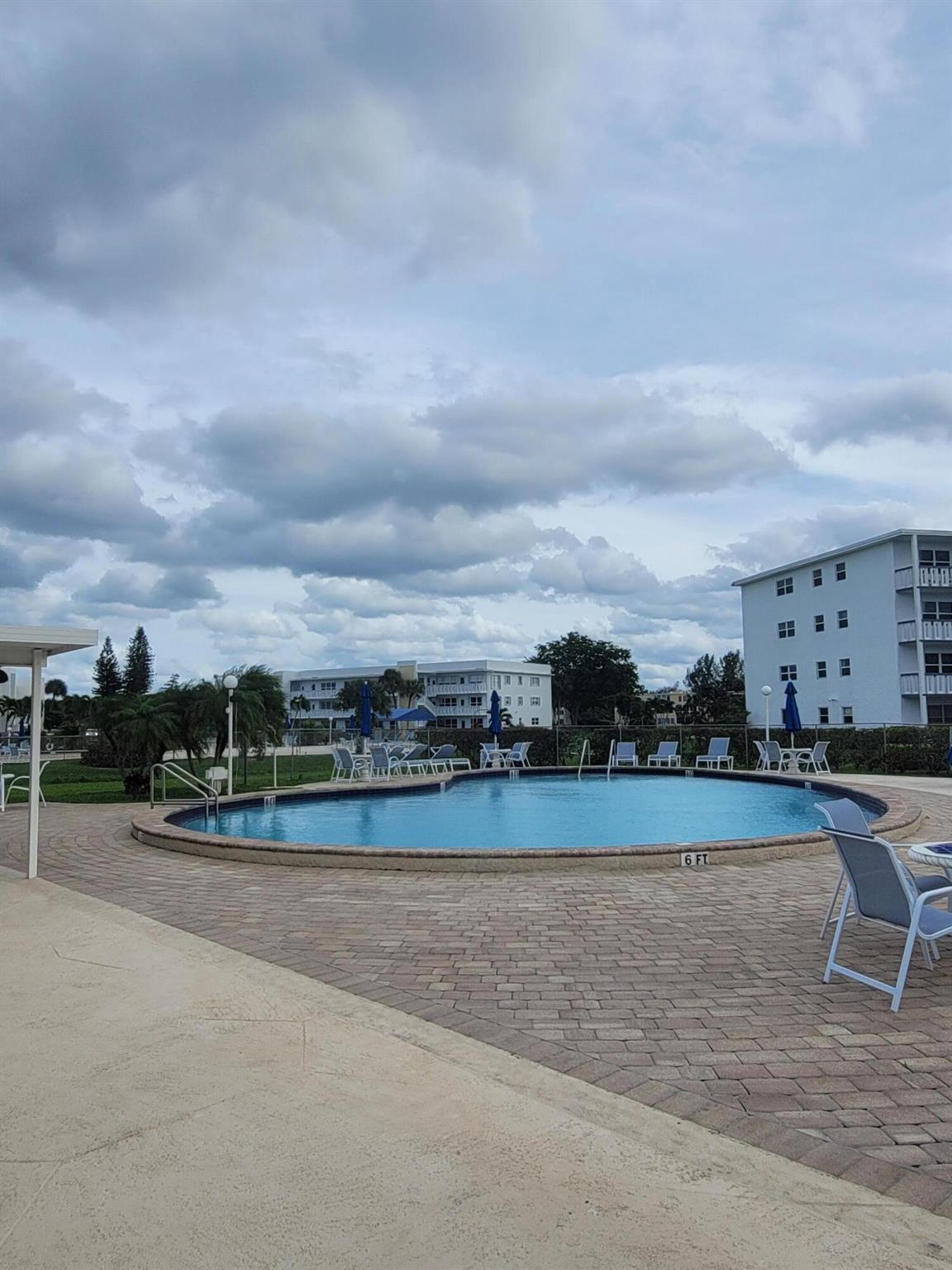 WELLINGTON CONDOS - Residential