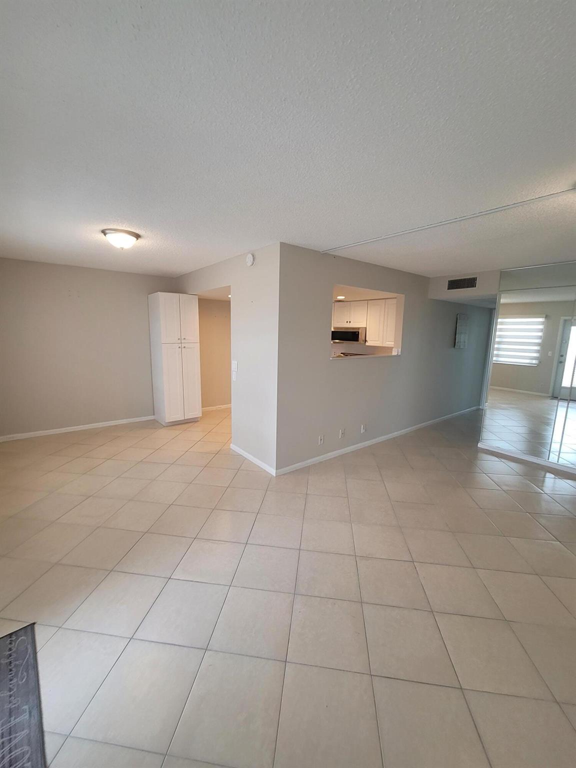 WELLINGTON CONDOS - Residential