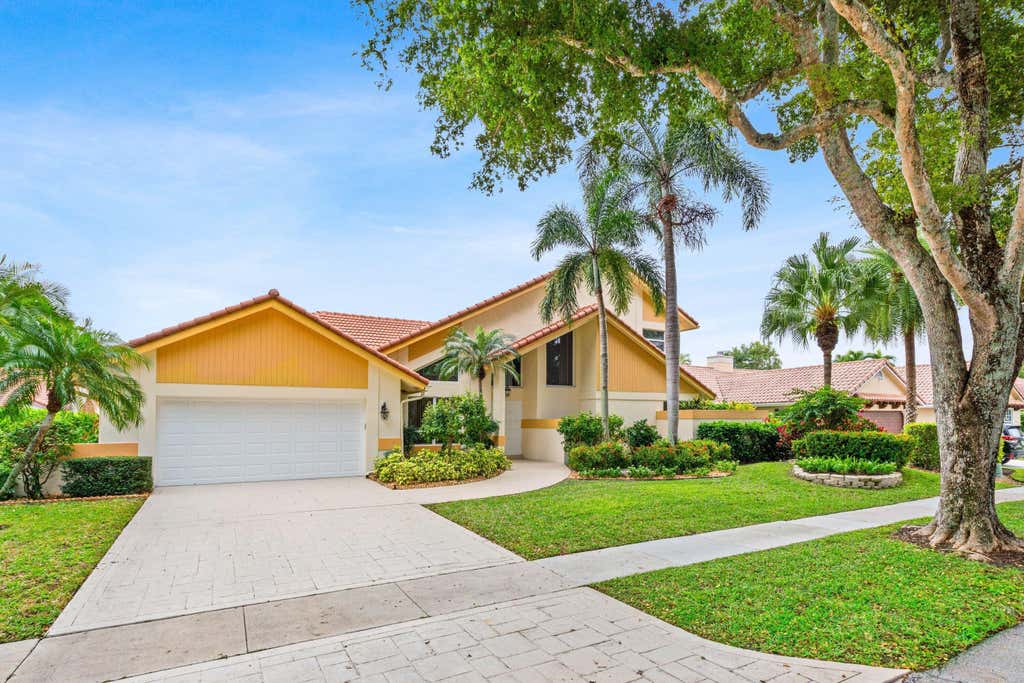 Photo of 4720 NW 28th Avenue, Boca Raton, FL 33434 (MLS # B26062695)