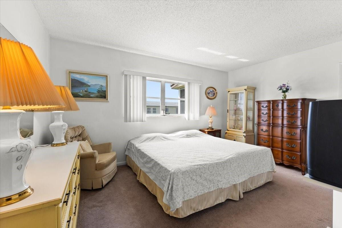 Oriole Gardens - Residential