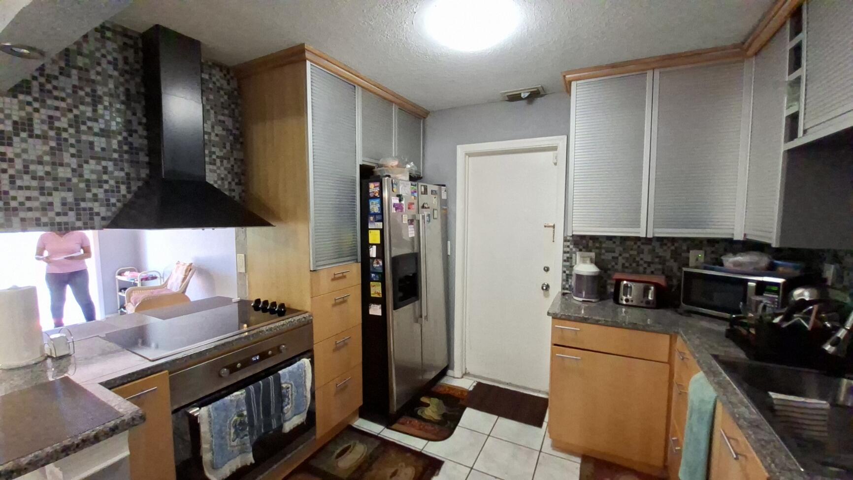 4513 NW 49th Street