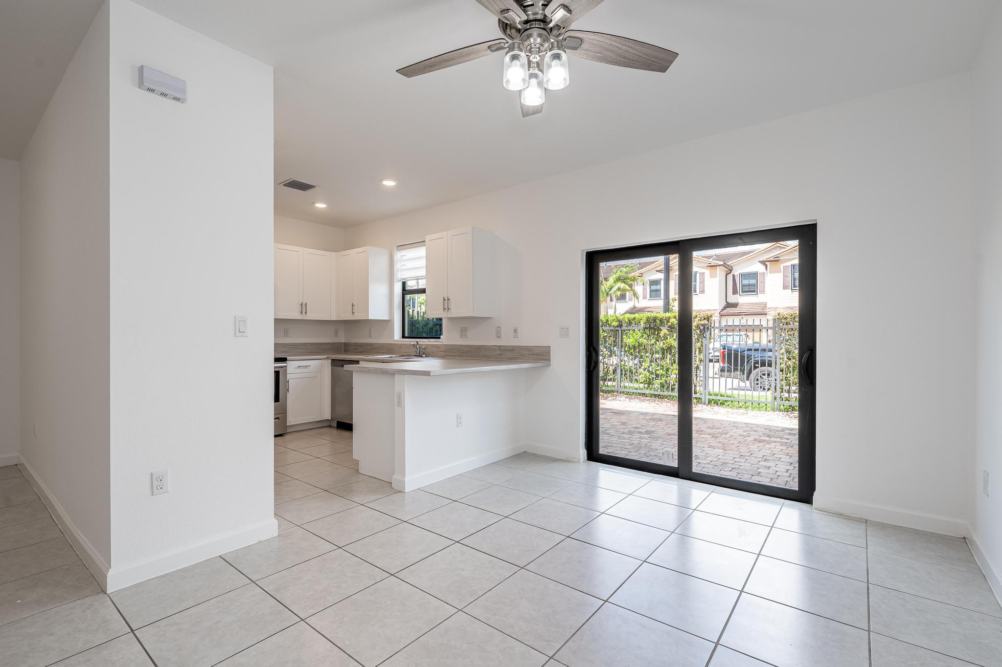 PALOMINO LAKE - Residential