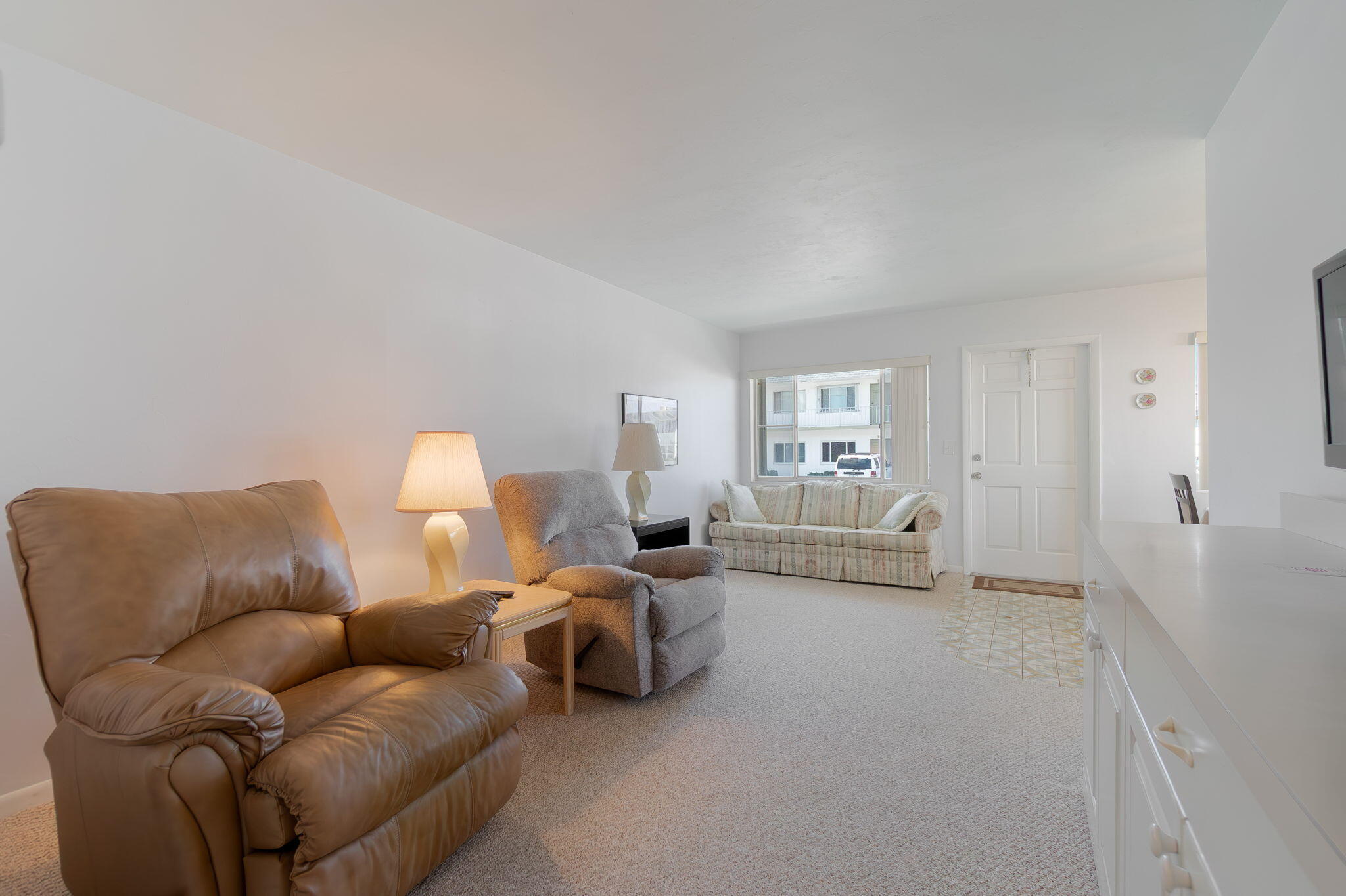 MURRY HILLS APT BLDG CONDO - Residential