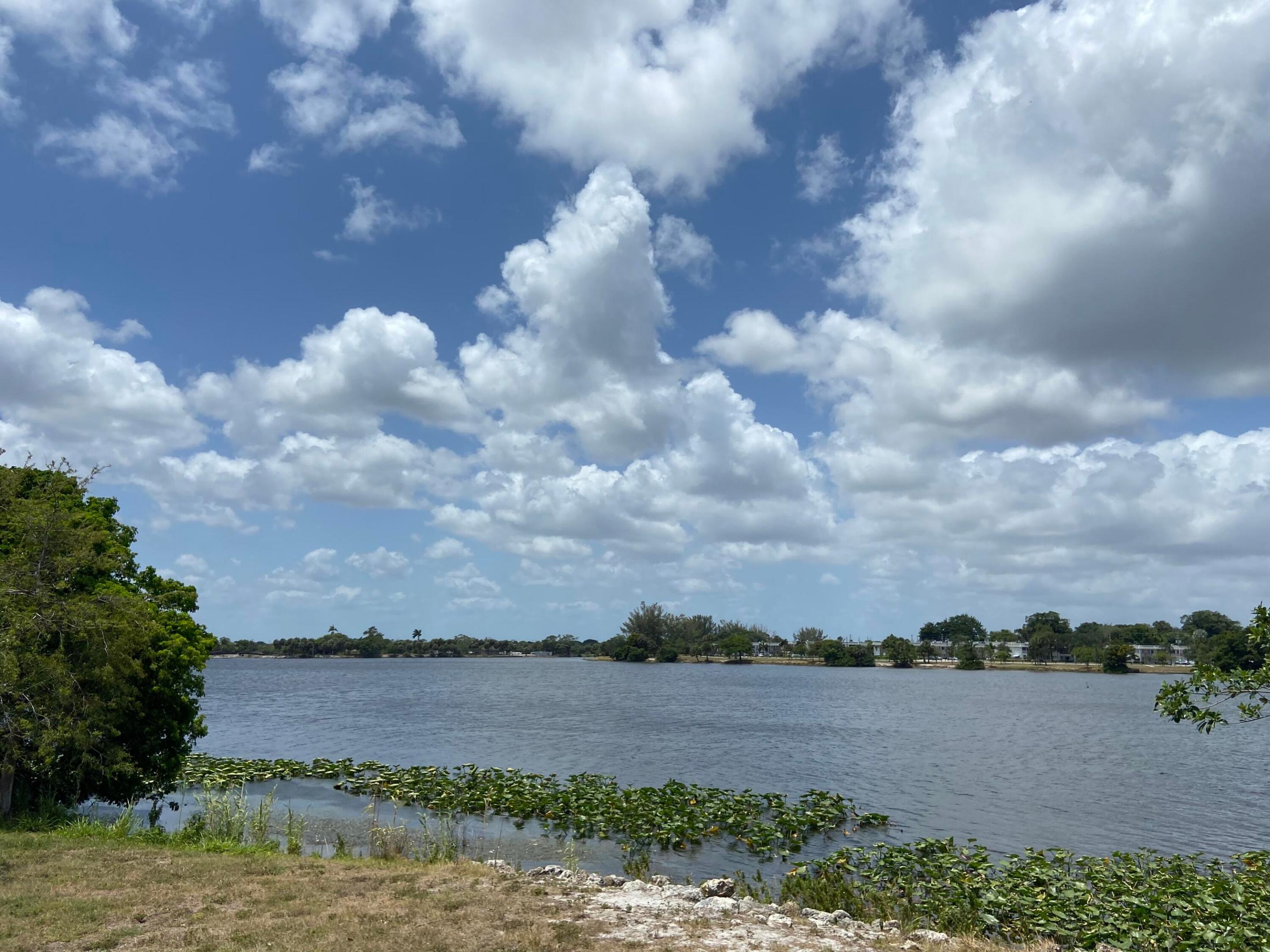 MURRY HILLS APT BLDG CONDO - Residential