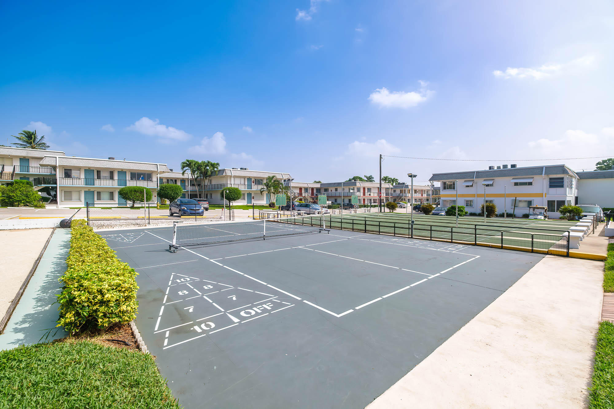 MURRY HILLS APT BLDG CONDO - Residential