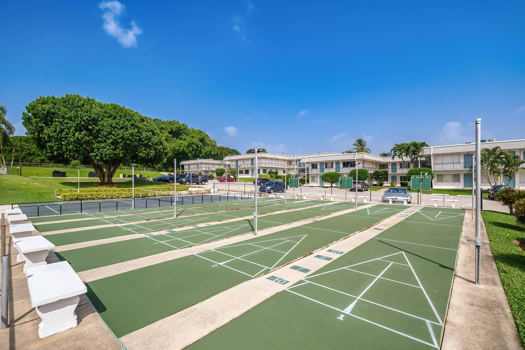 MURRY HILLS APT BLDG CONDO - Residential