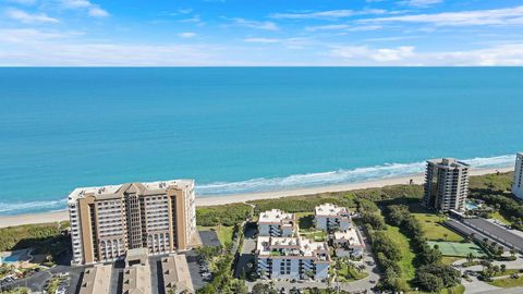 A home in Hutchinson Island