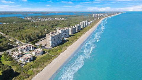 A home in Hutchinson Island