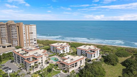 A home in Hutchinson Island