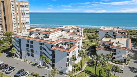 A home in Hutchinson Island