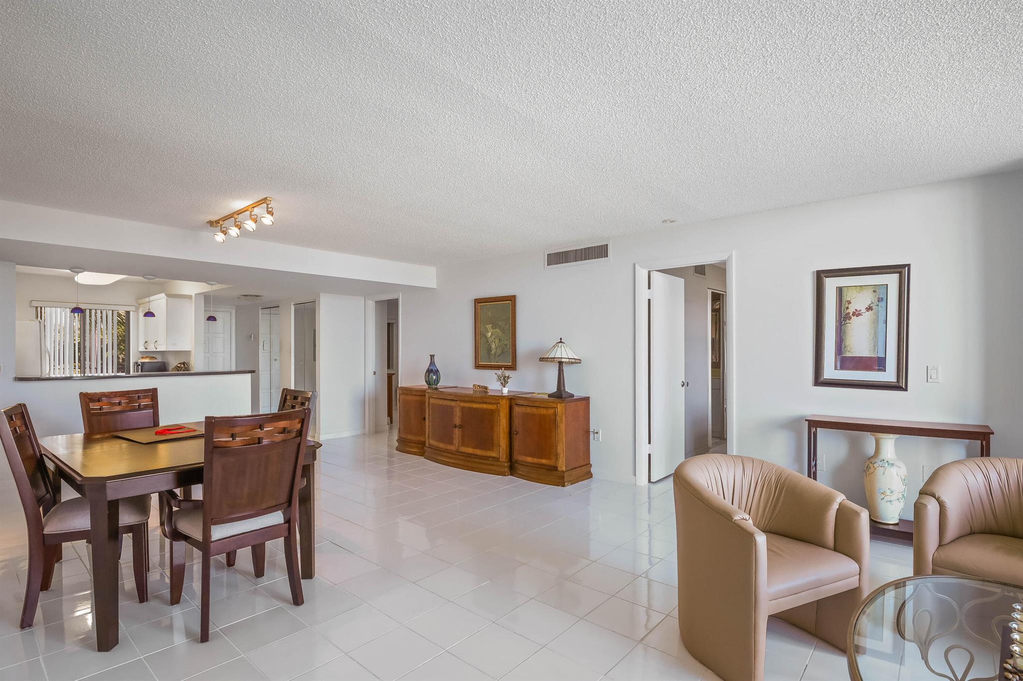 FOUNTAINS OF PALM BEACH C - Residential