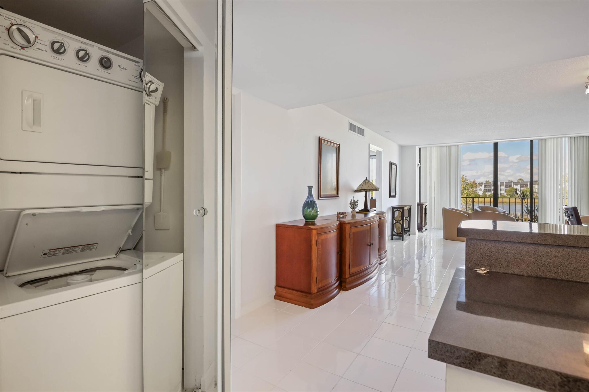 FOUNTAINS OF PALM BEACH C - Residential