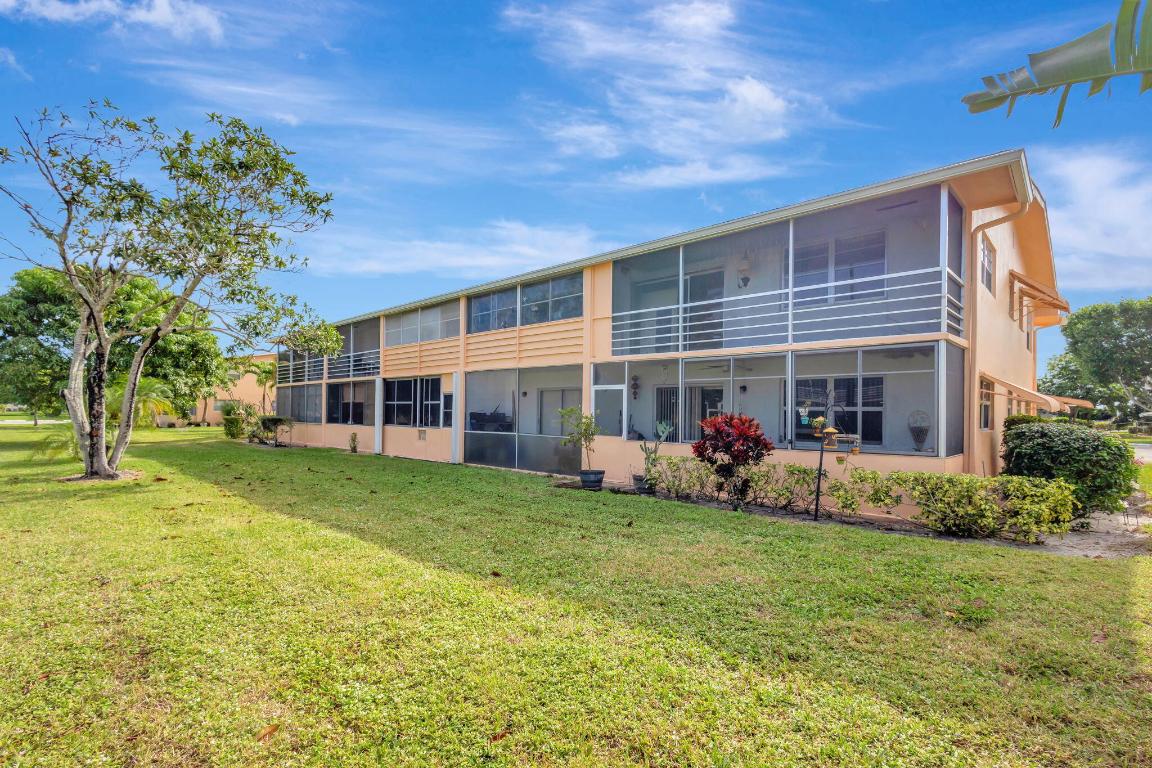 CENTURY VILLAGE SHEFFIELD CONDOS A TO Q - Residential