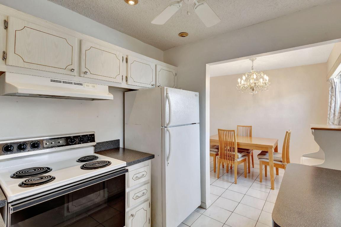 CENTURY VILLAGE SHEFFIELD CONDOS A TO Q - Residential