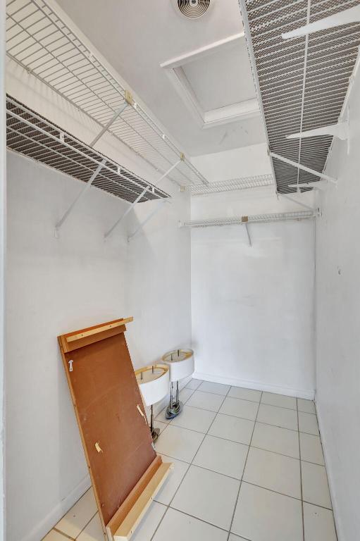 CENTURY VILLAGE SHEFFIELD CONDOS A TO Q - Residential