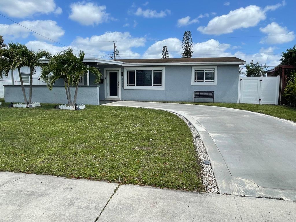 Photo of 7661 Farragut Street, Hollywood, FL 33024 (MLS # B26020232)