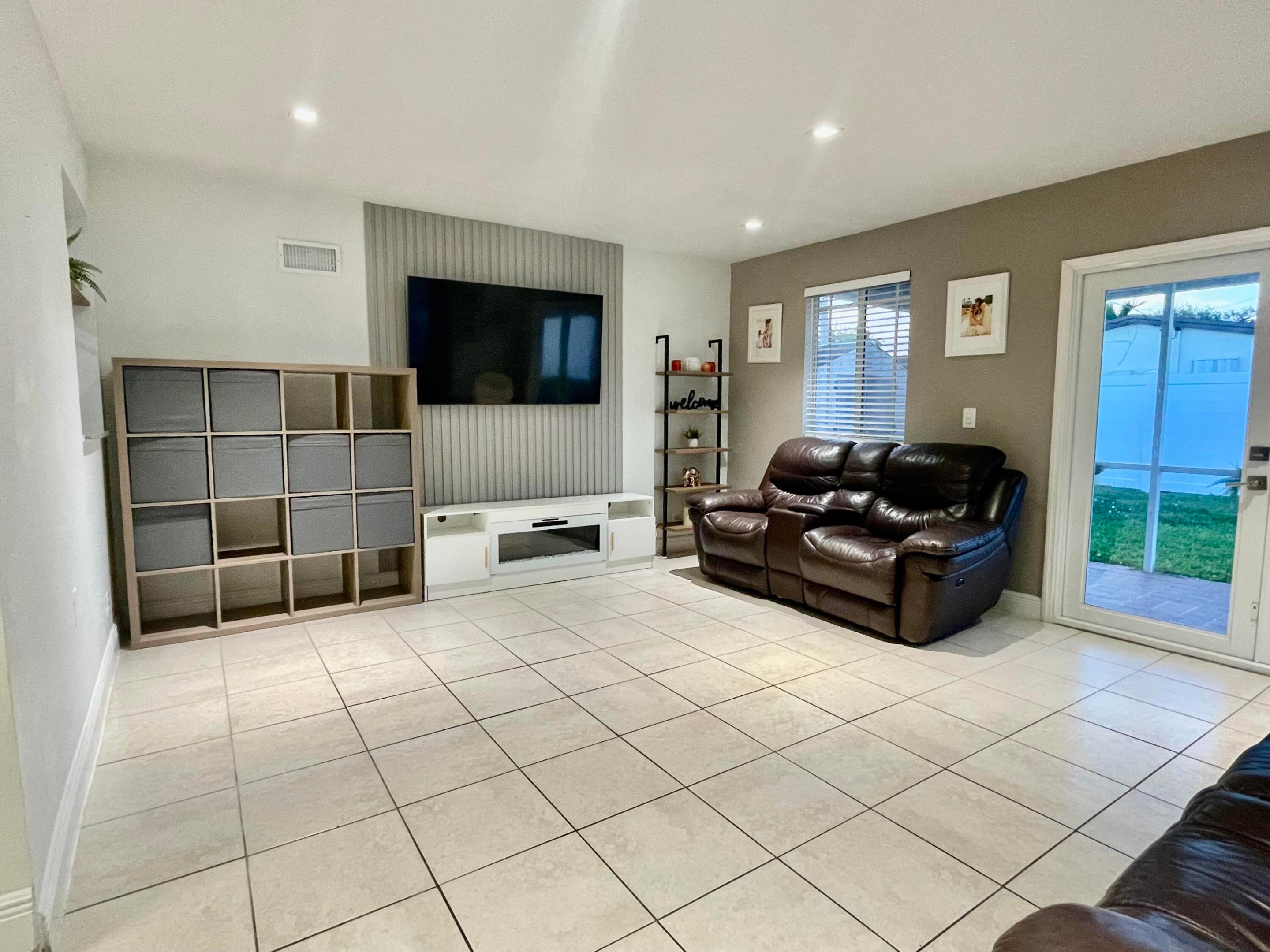 DRIFTWOOD ESTATES NO 23 - Residential