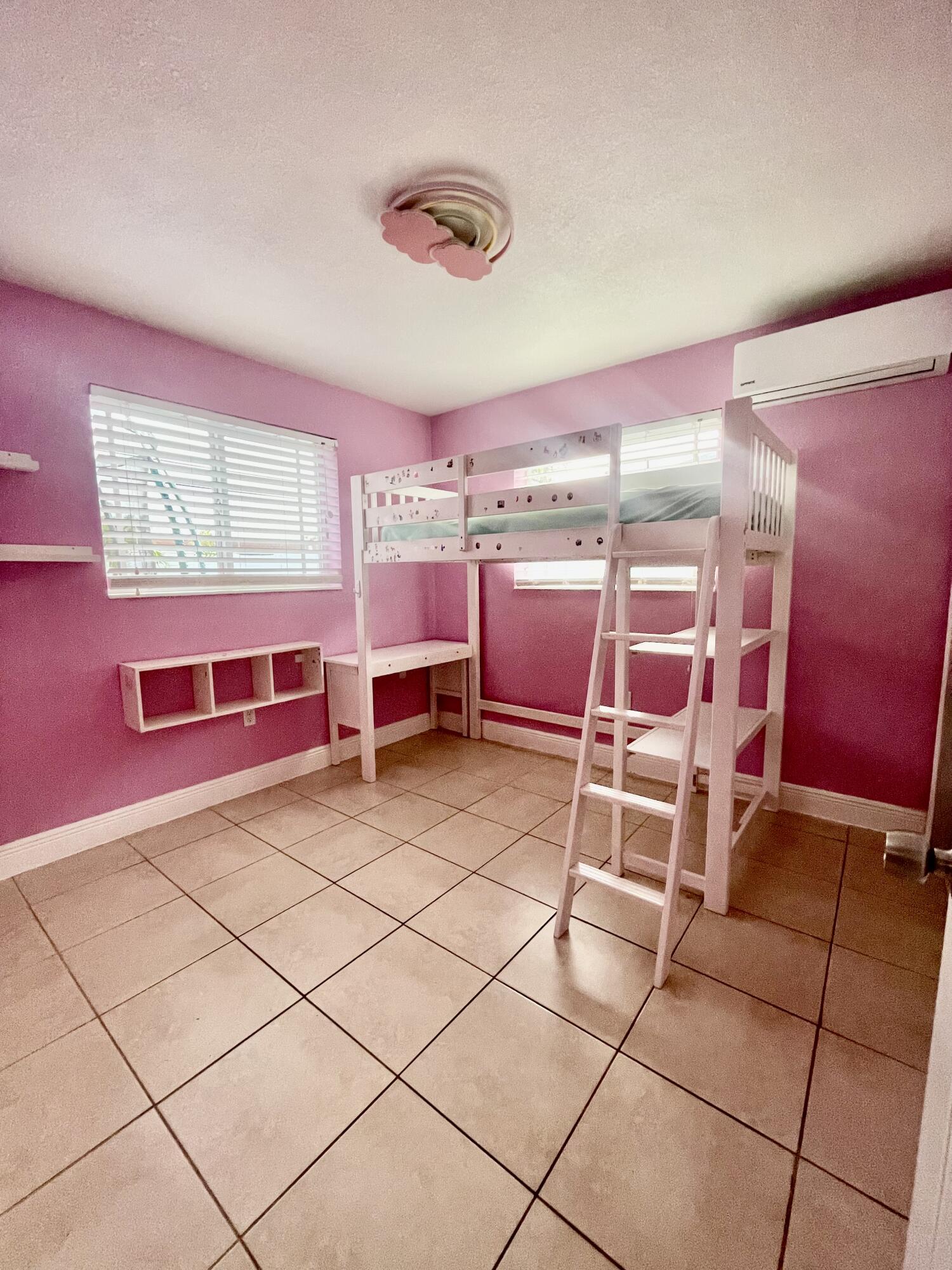 DRIFTWOOD ESTATES NO 23 - Residential