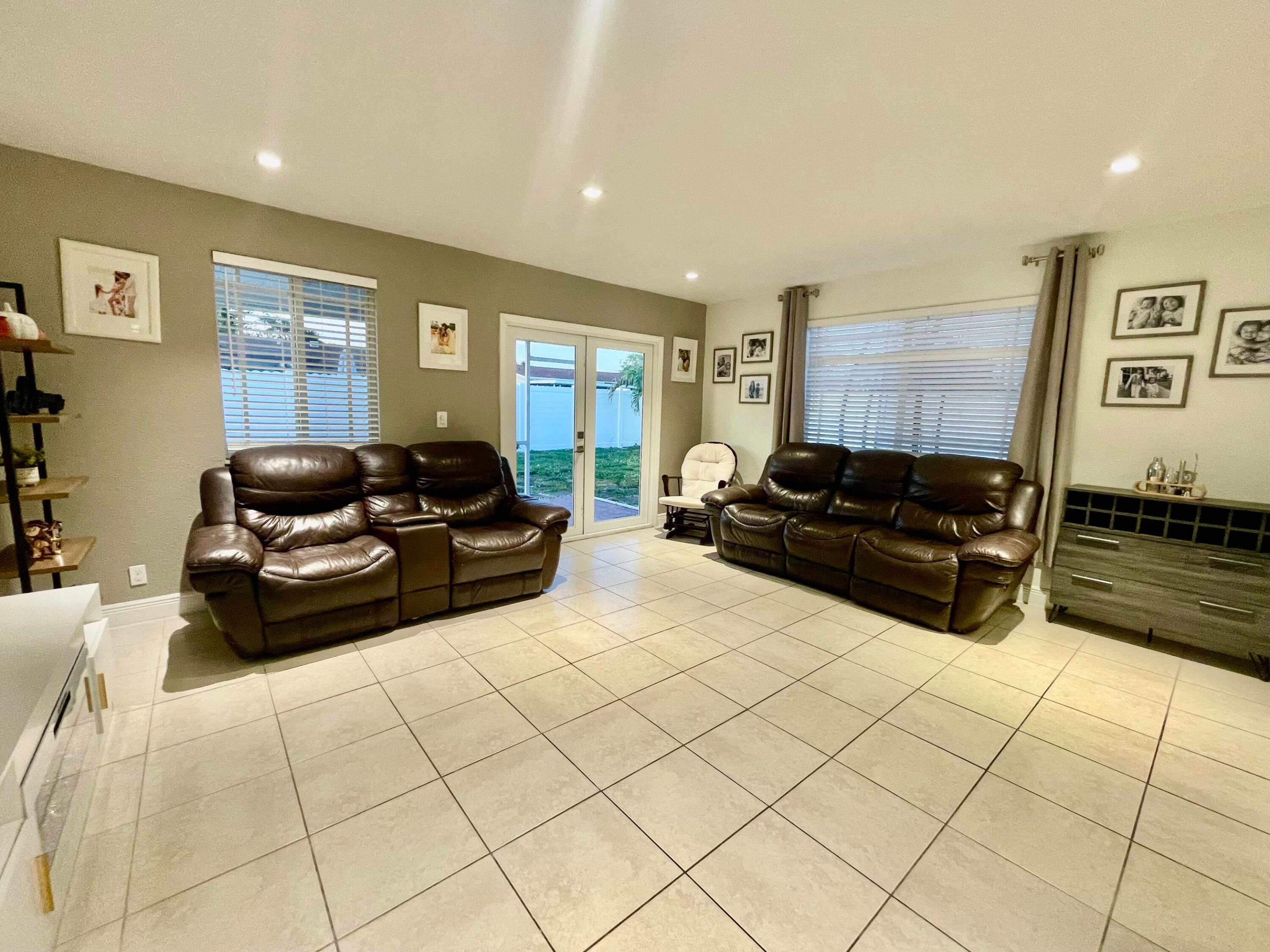 DRIFTWOOD ESTATES NO 23 - Residential