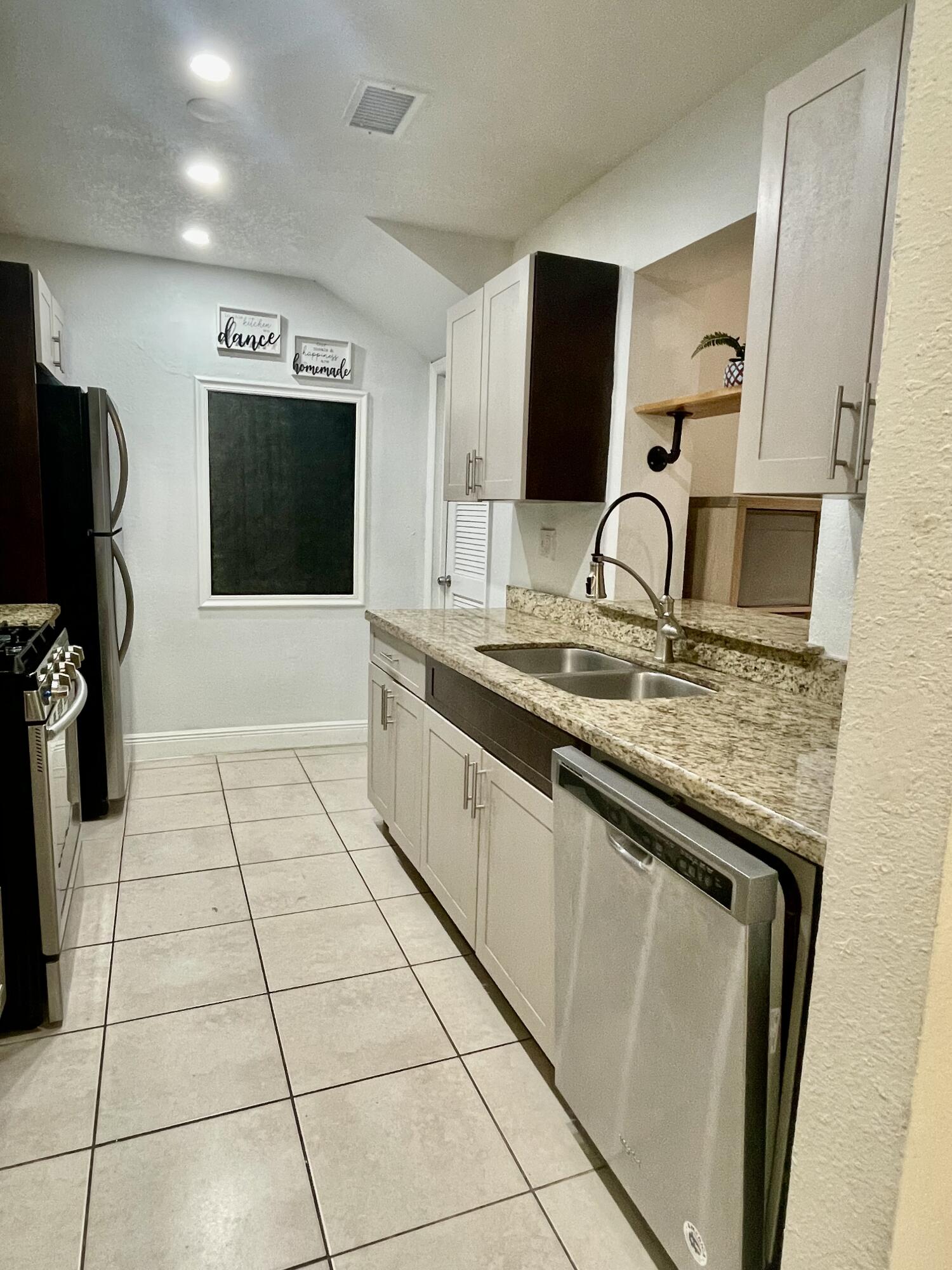 DRIFTWOOD ESTATES NO 23 - Residential