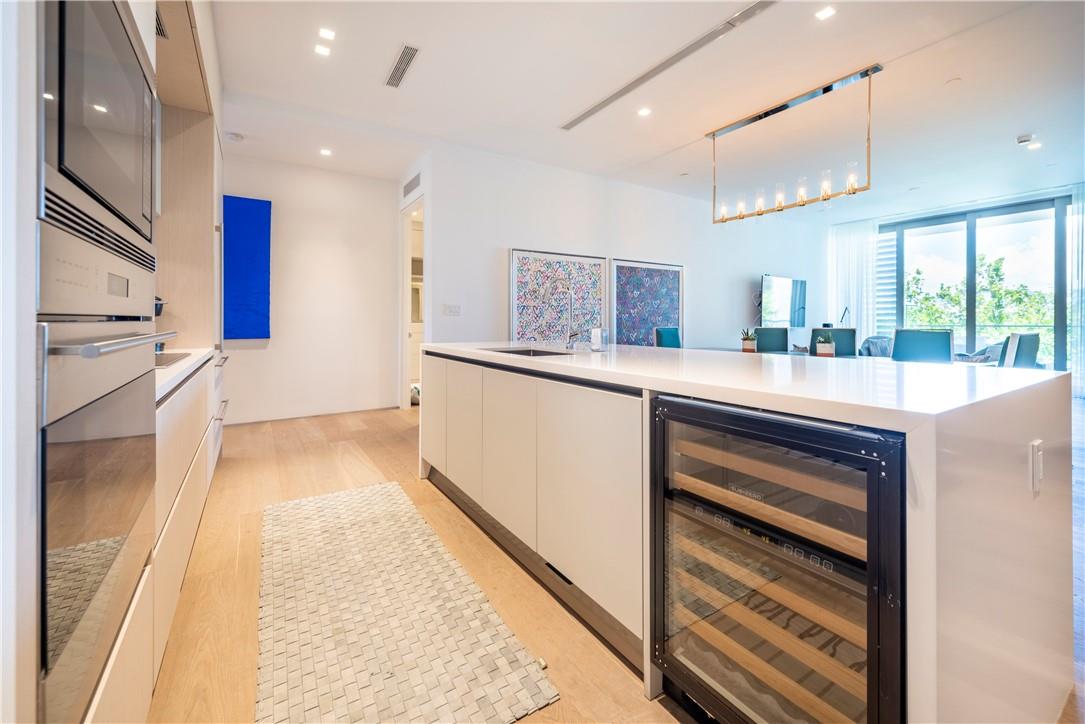 LOUVER HOUSE - Residential