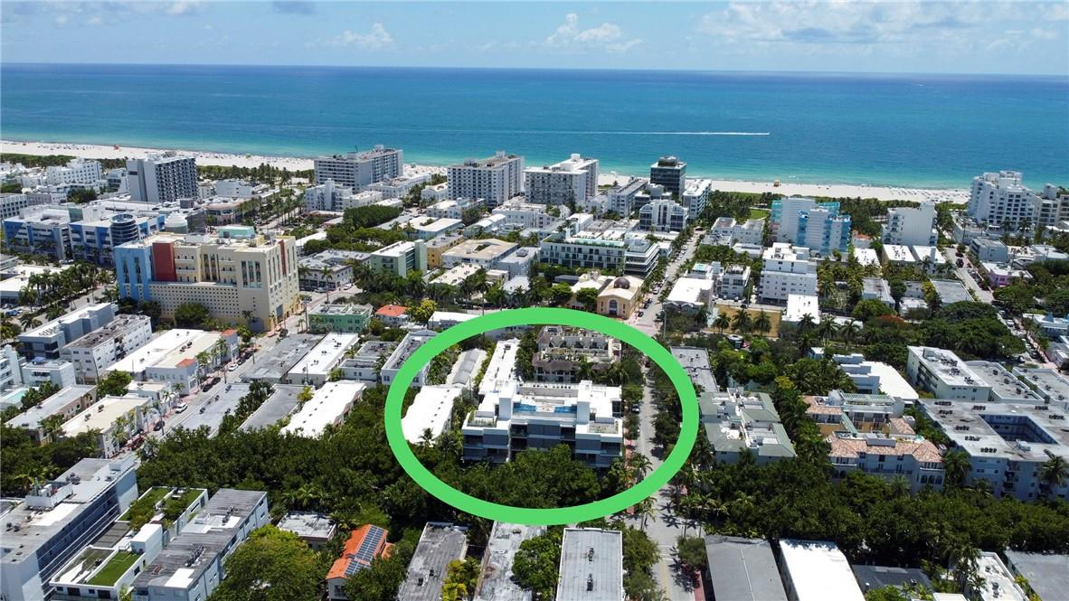 LOUVER HOUSE - Residential