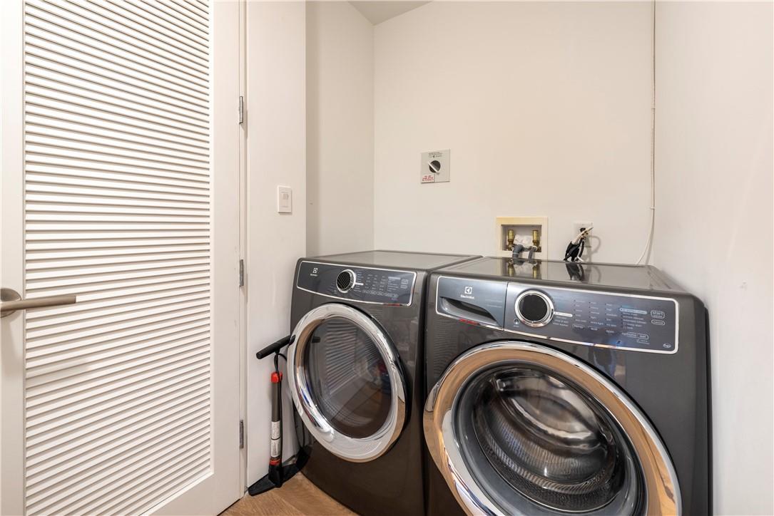 LOUVER HOUSE - Residential