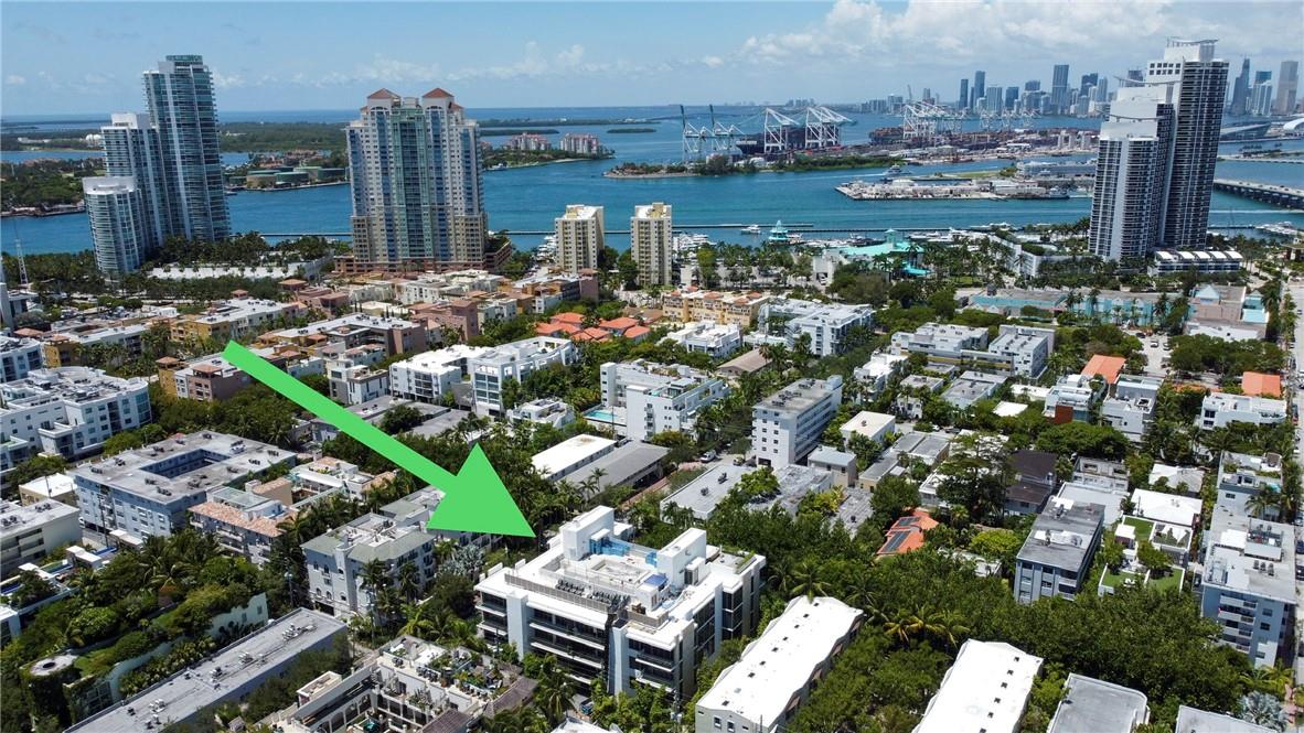 LOUVER HOUSE - Residential