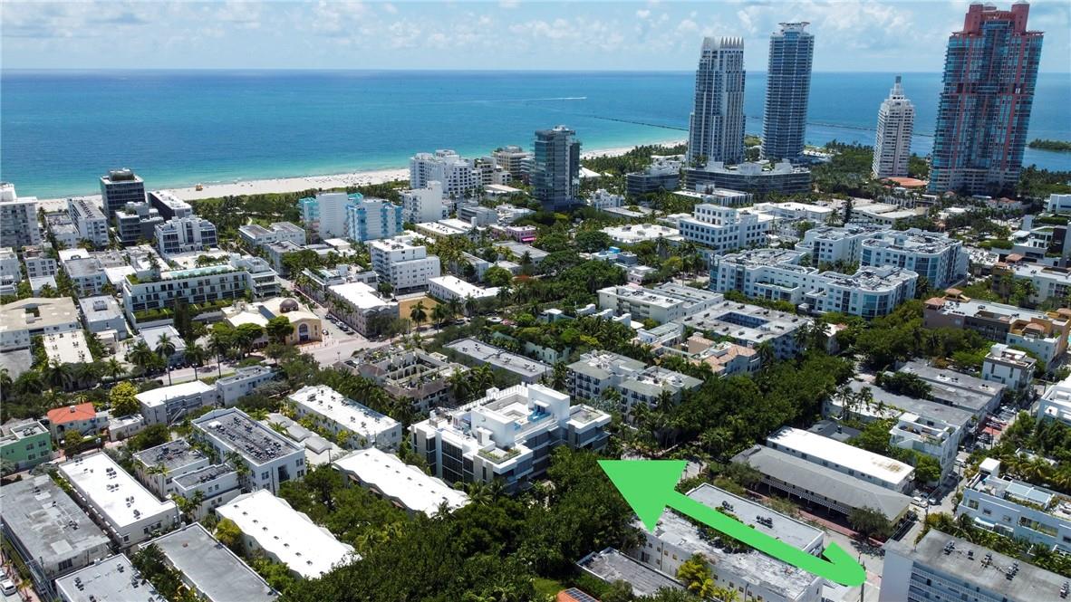 LOUVER HOUSE - Residential