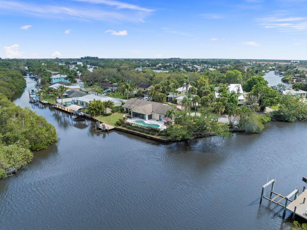 Photo of 815 SW Salerno Road, Stuart, FL 34997 (MLS # R11066294)