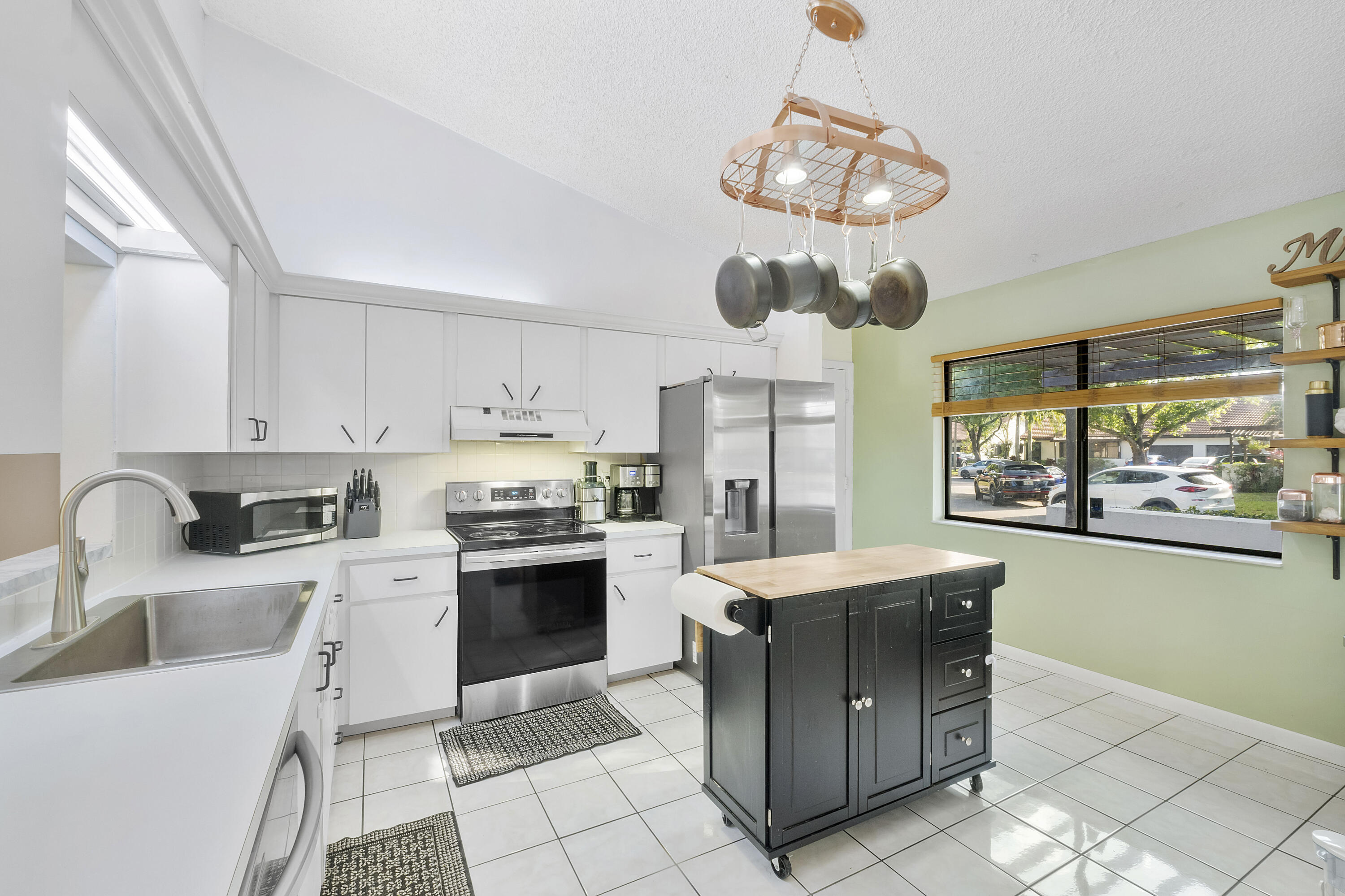 BROOKWOOD GARDENS - Residential