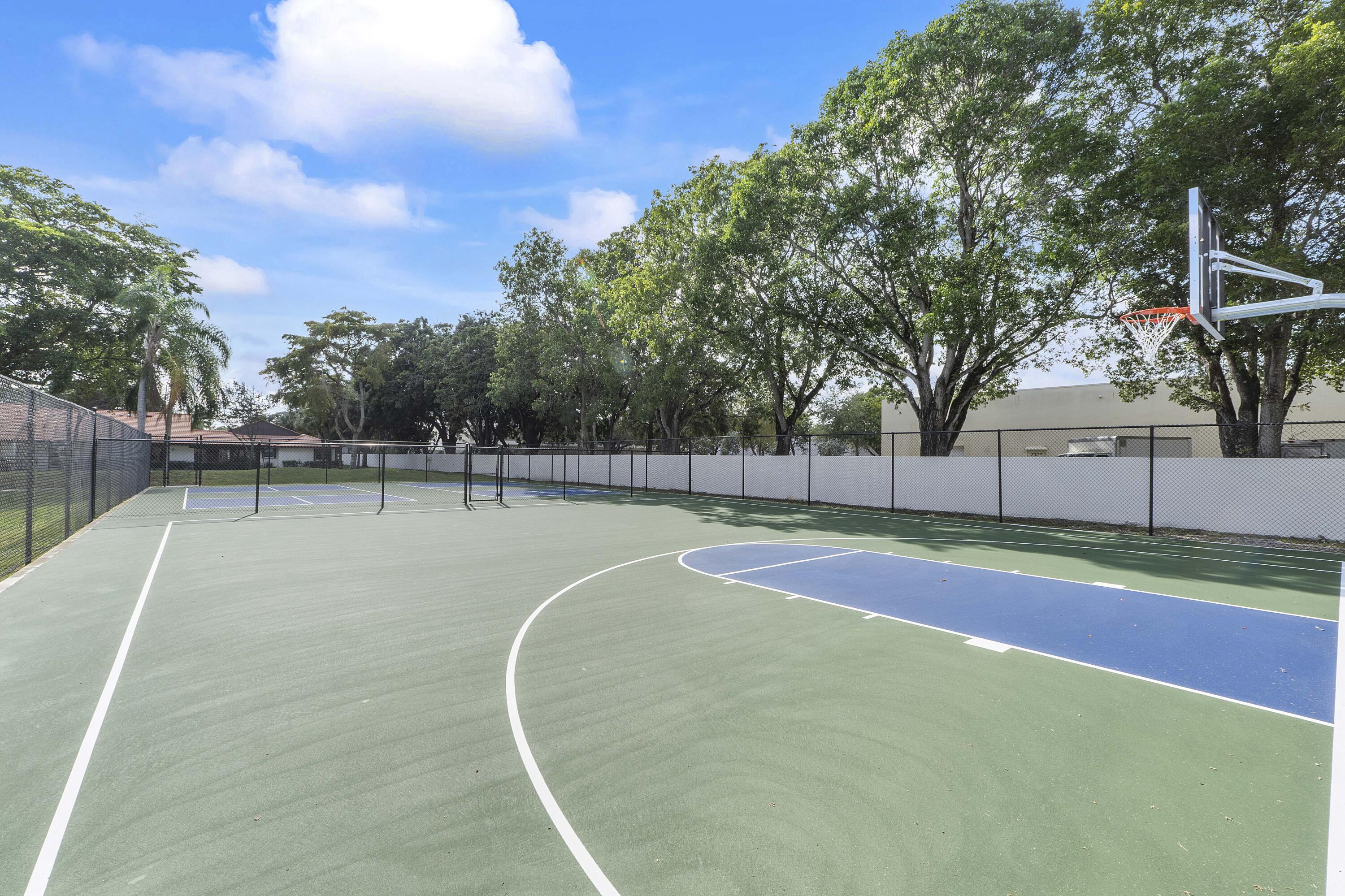 BROOKWOOD GARDENS - Residential