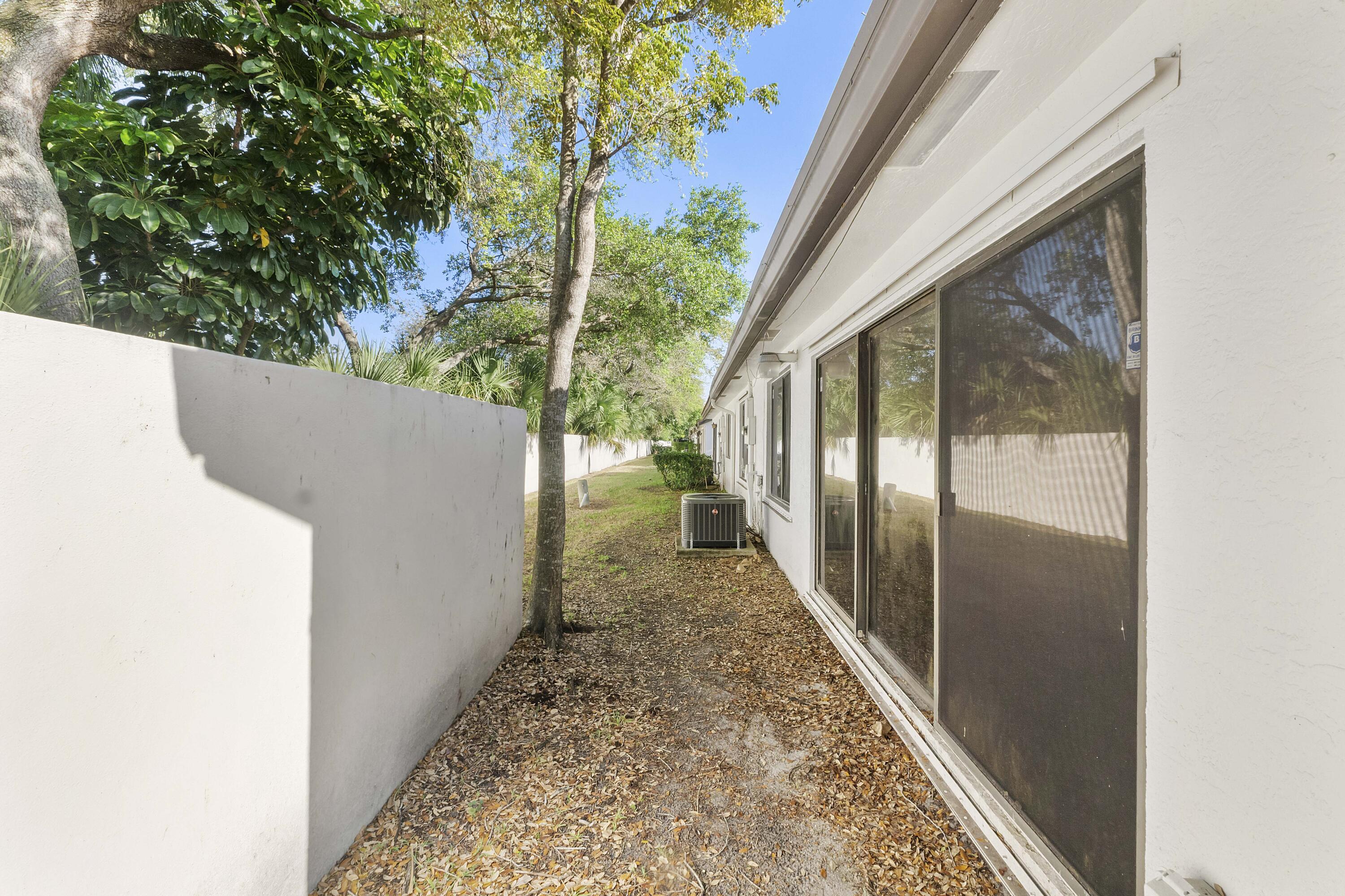 BROOKWOOD GARDENS - Residential