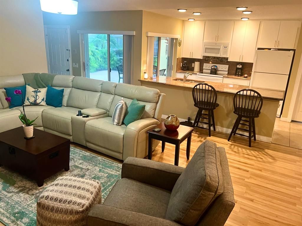 Photo of 302 Sun Terrace Court Ct, Palm Beach Gardens, FL 33403 (MLS # R10807800)