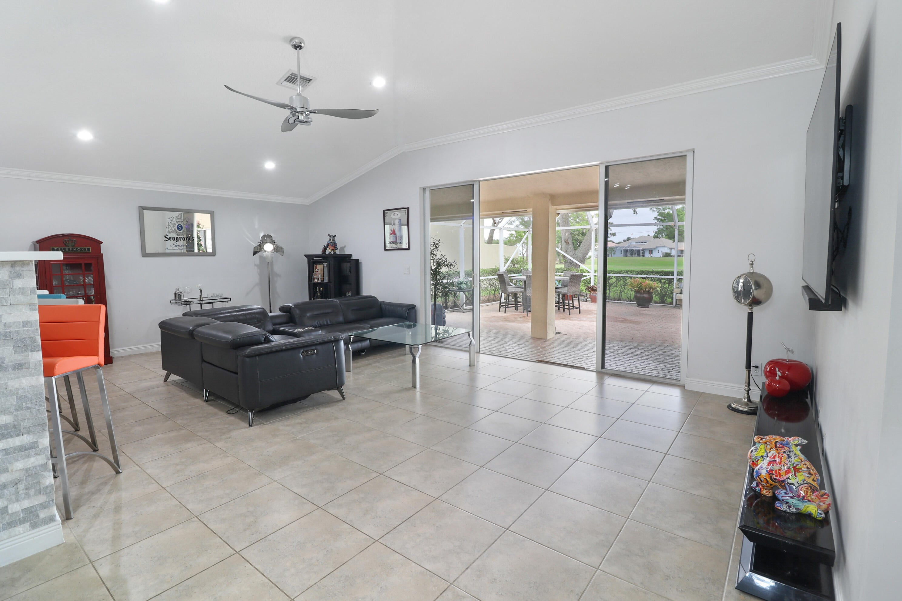 Properties 5671 S FOUNTAINS Drive S
