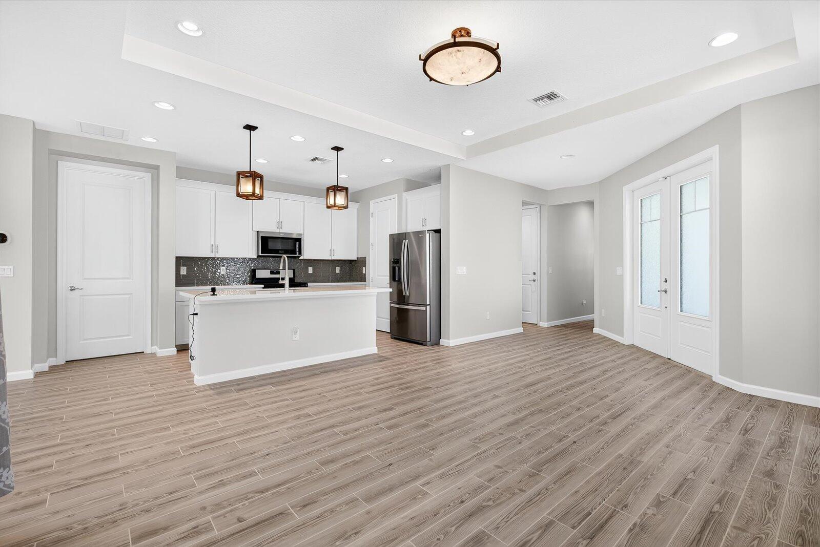 DISCOVERY WAY AT RIVERLAN - Residential